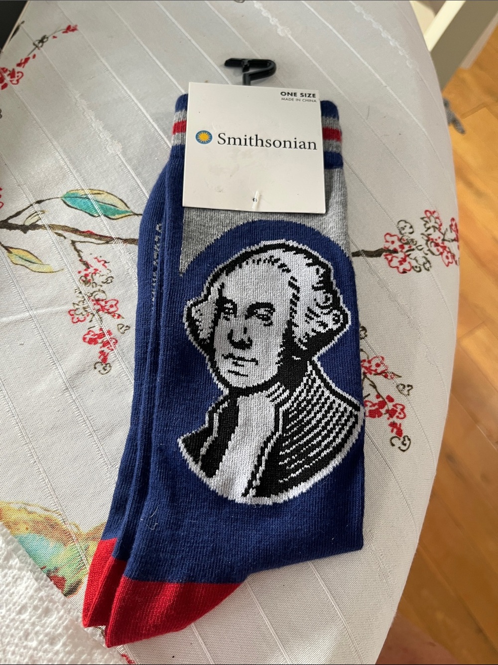 Smithsonian Men’s Crew Socks in Navy with Red Toe